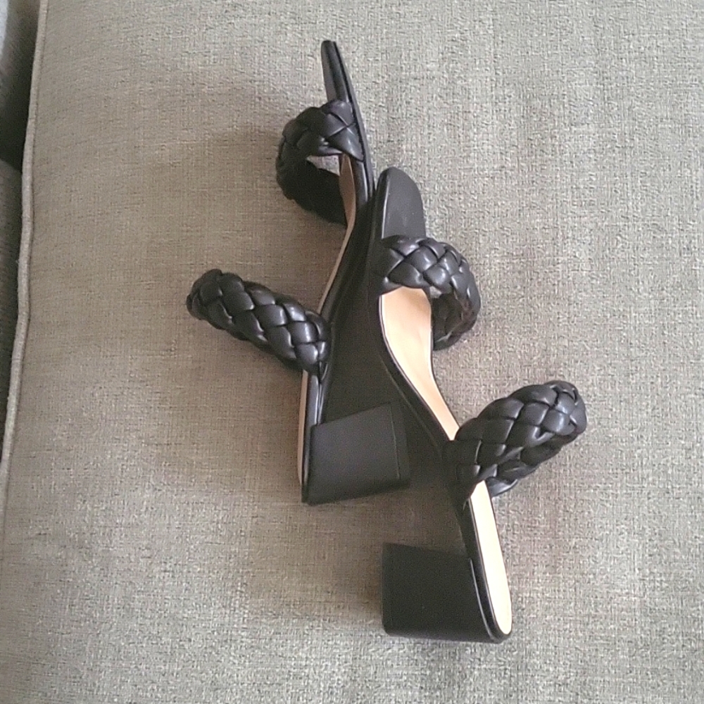 Nwot Or Box Cushionare Block Healed Slides - image 2